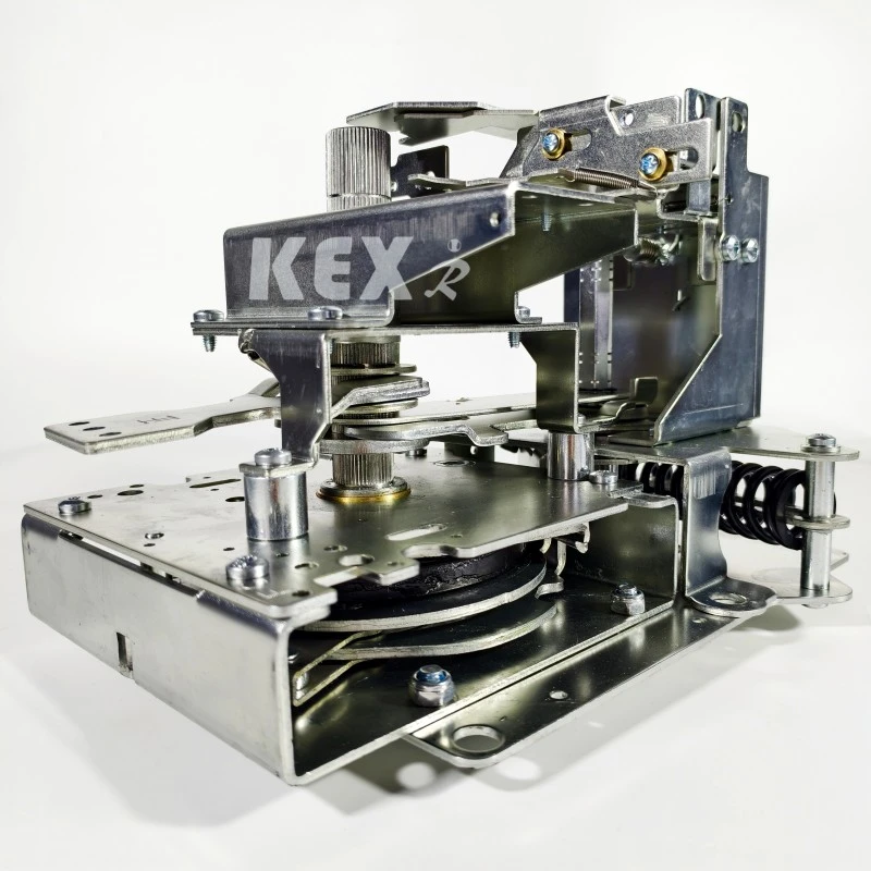 Manual operating mechanism